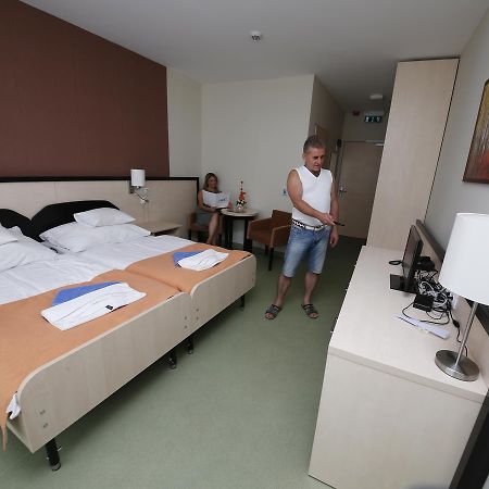 Harkányi Psoriasis Centrum Esterno foto